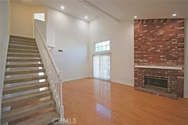 Valencia, CA 91354,23916 Clayton CT