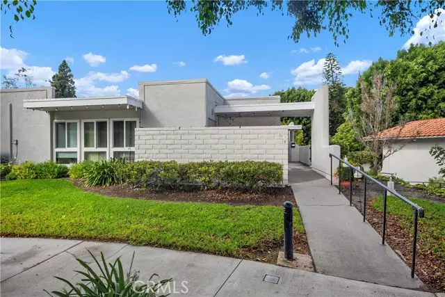 2328 Via Mariposa West Q, Laguna Woods, CA 92637