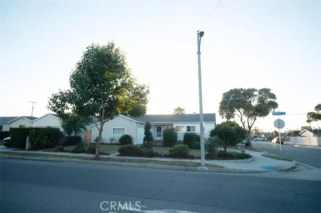 8319 Hickory DR, Buena Park, CA 90620