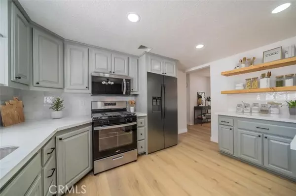 Menifee, CA 92587,28732 Paseo Diablo