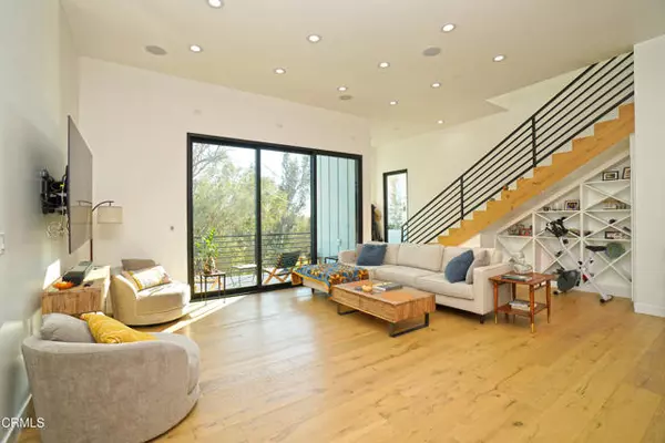 Los Angeles, CA 90042,6565 Pickwick ST