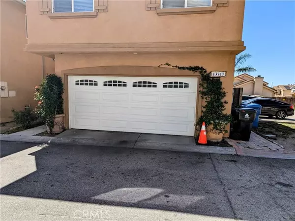 13717 Deane LN, Sylmar, CA 91342