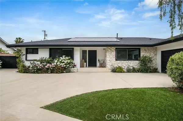 Woodland Hills, CA 91367,23949 Nomar ST
