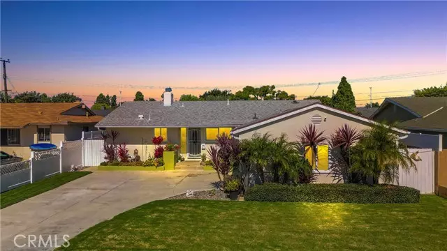 Huntington Beach, CA 92649,5131 Skylark