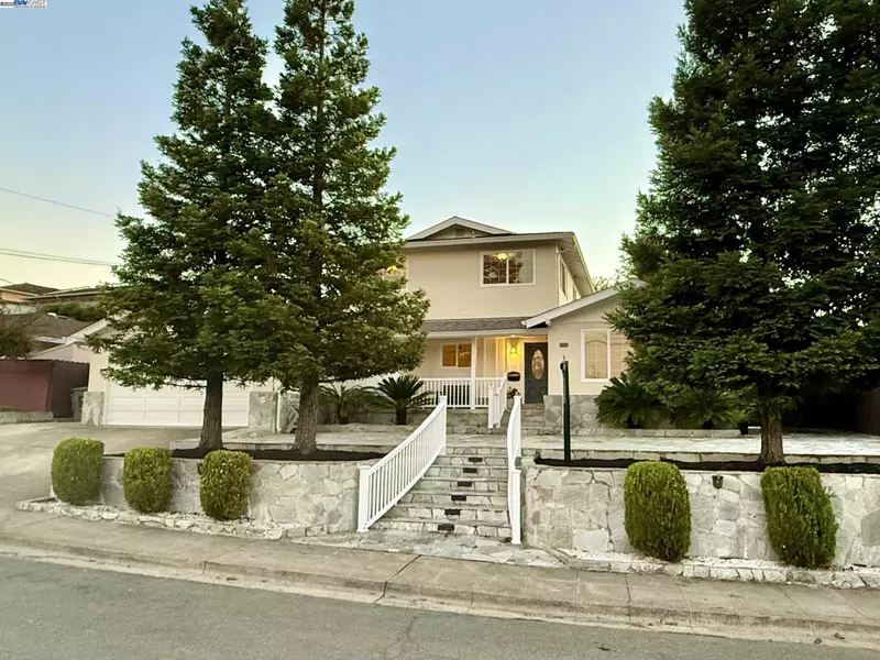 2153 Lakeview Dr, San Leandro, CA 94577
