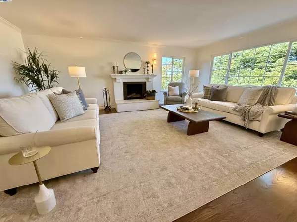 San Leandro, CA 94577,2153 Lakeview Dr