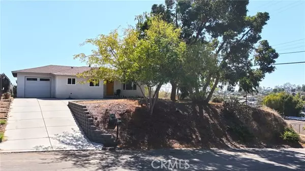 Fallbrook, CA 92028,127 E College