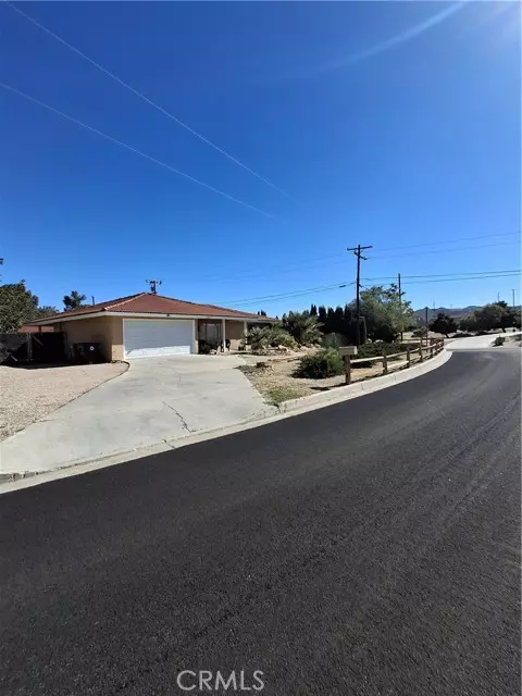 Yucca Valley, CA 92284,6873 Warren VIS