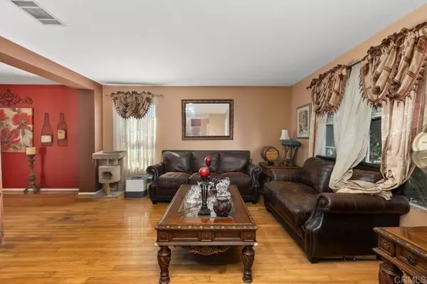 Chula Vista, CA 91911,770 De La Toba RD