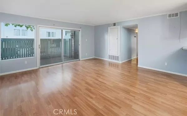 Tarzana, CA 91356,5700 Etiwanda AVE 154
