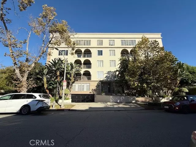 Beverly Hills, CA 90212,434 S Canon DR 202