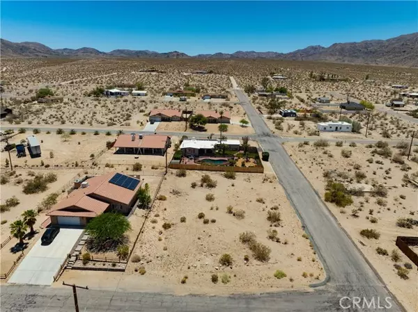 Twentynine Palms, CA 92277,74811 Aladdin DR