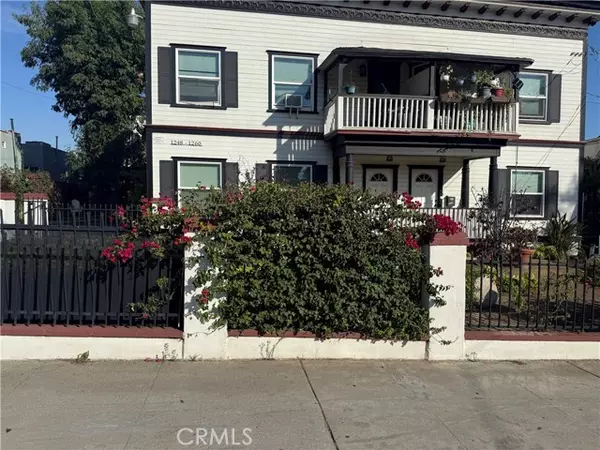 Pasadena, CA 91103,1254 N Raymond AVE