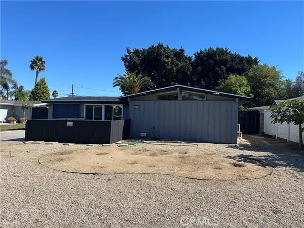 2610 Willo, Costa Mesa, CA 92627