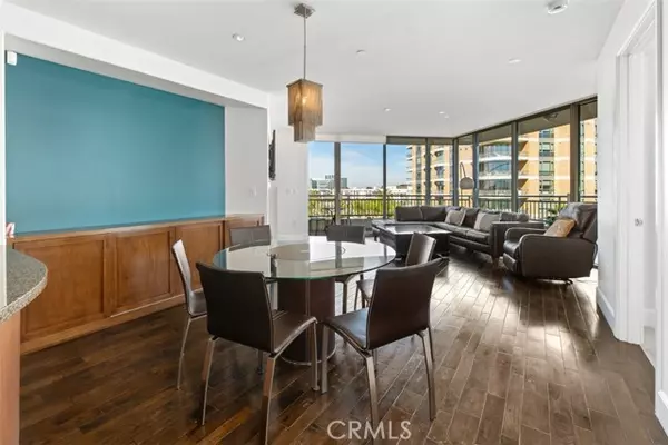 Irvine, CA 92612,8073 Scholarship