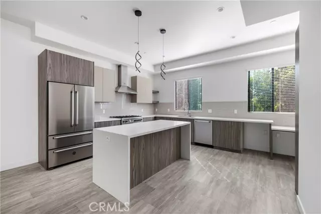 Van Nuys, CA 91411,6719 Sepulveda BLD