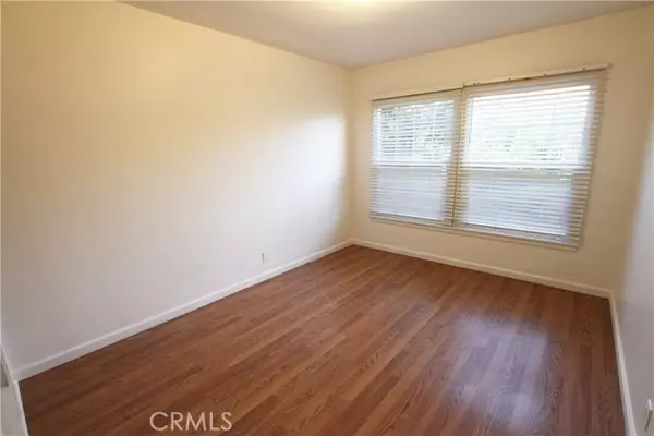 North Hollywood, CA 91601,5527 Clybourn AVE