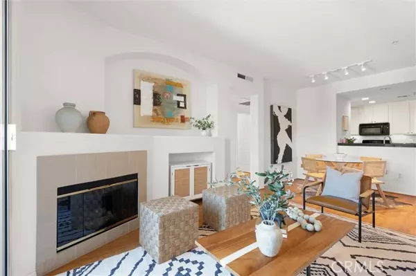 Playa Vista, CA 90094,12963 Runway 416