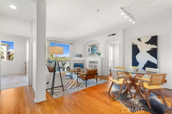 Playa Vista, CA 90094,12963 Runway 416