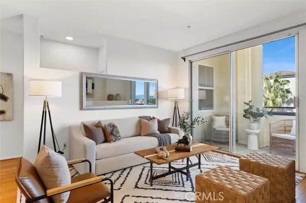 Playa Vista, CA 90094,12963 Runway 416