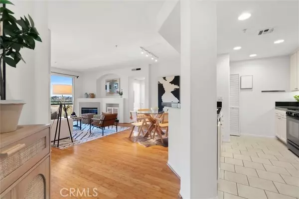 Playa Vista, CA 90094,12963 Runway 416