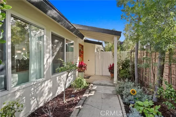 Orange, CA 92869,1457 Meads