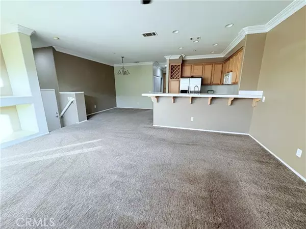 Lake Forest, CA 92679,28512 Sorano