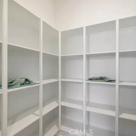 Valencia, CA 91354,24389 Calle La Roca