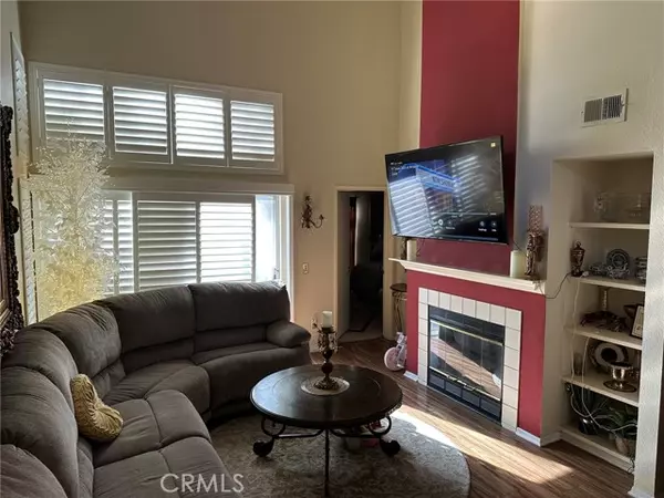 Valencia, CA 91355,25845 McBean Pkwy 19