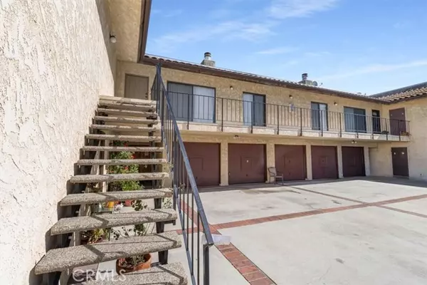 Highland Park, CA 90042,322 N Avenue 66 5