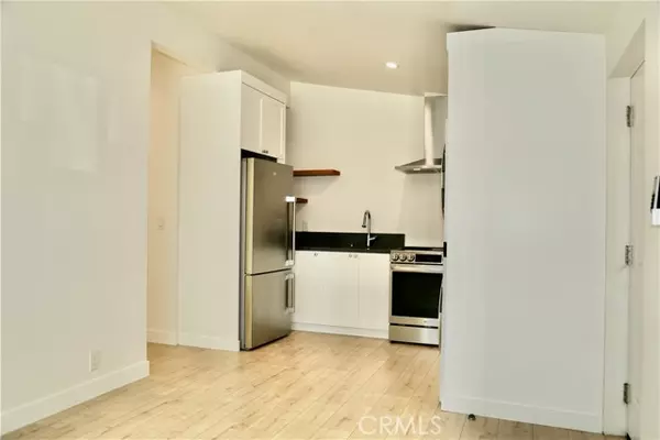 Costa Mesa, CA 92627,734 Center St B