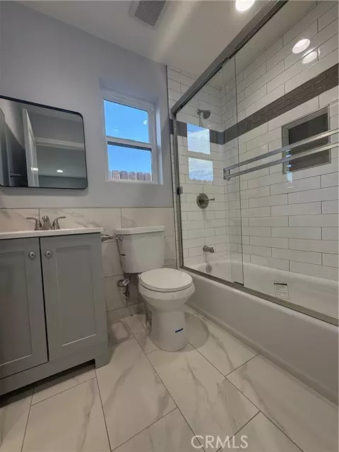 Palmdale, CA 93550,2137 Estrella CT B