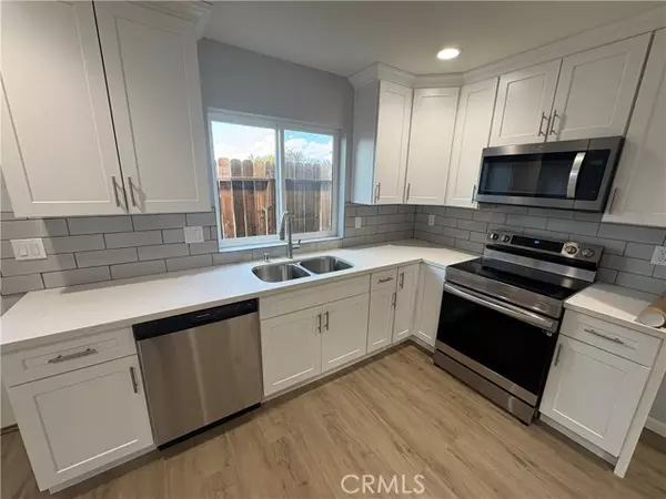 Palmdale, CA 93550,2137 Estrella CT B