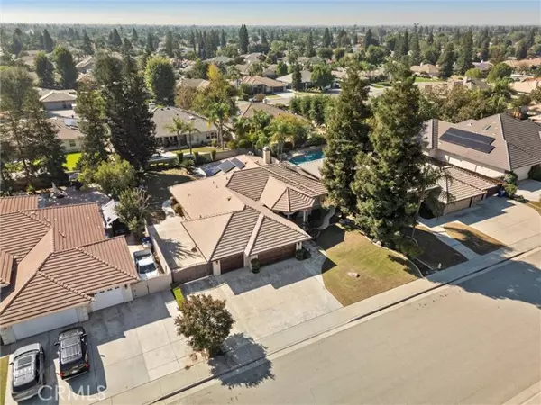 Bakersfield, CA 93312,8909 Forest Oaks