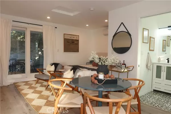 Van Nuys, CA 91406,6602 De Celis Pl