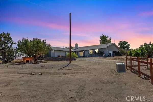 10971 Adobe RD, Oak Hills, CA 92344