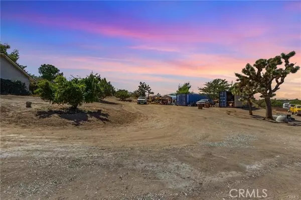 Oak Hills, CA 92344,10971 Adobe RD