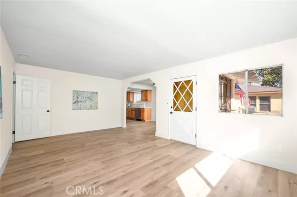 Corona, CA 92882,1221 W 10th ST