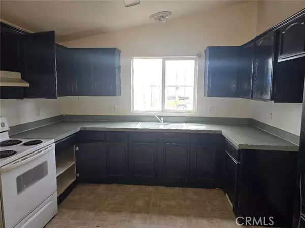 Clearlake Oaks, CA 95423,13972 Apple LN