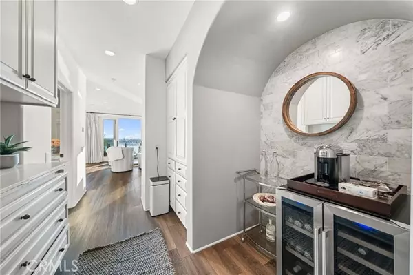 Corona Del Mar, CA 92625,2301 Pacific DR