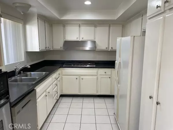 Woodland Hills, CA 91367,21901 Burbank