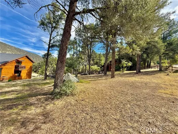 CA 93222,2704 Bryce CT