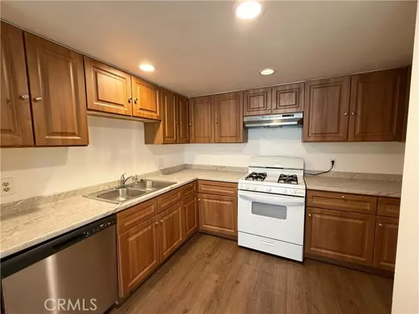 Sylmar, CA 91342,14307 Foothill Blvd #B6 6
