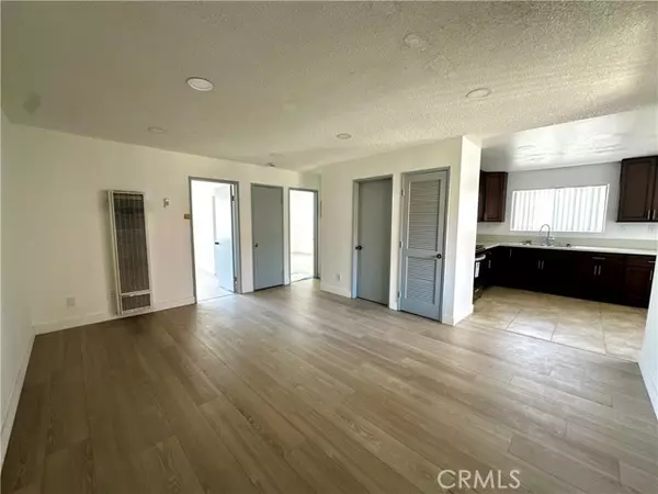 801 E Chestnut ST 8, Glendale, CA 91205