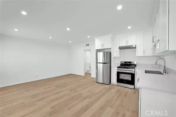 Studio City, CA 91604,13018 Valleyheart DR 4A