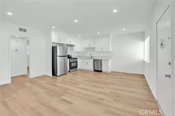 Studio City, CA 91604,13018 Valleyheart DR 4A