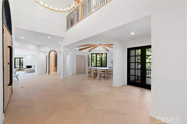 Encino, CA 91316,4437 Balboa