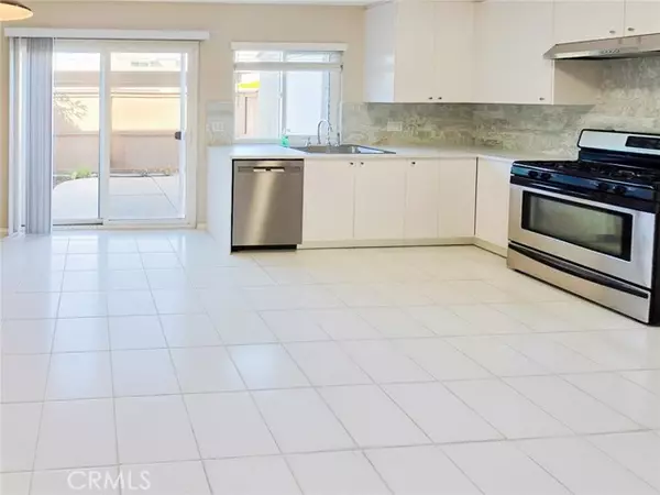 Irvine, CA 92604,99 Briarwood 4