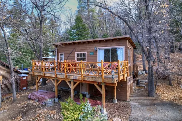 967 Knickerbocker RD, Big Bear Lake, CA 92315