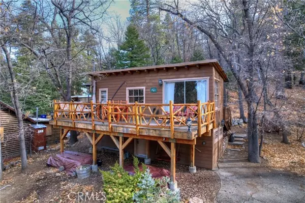 967 Knickerbocker RD, Big Bear Lake, CA 92315